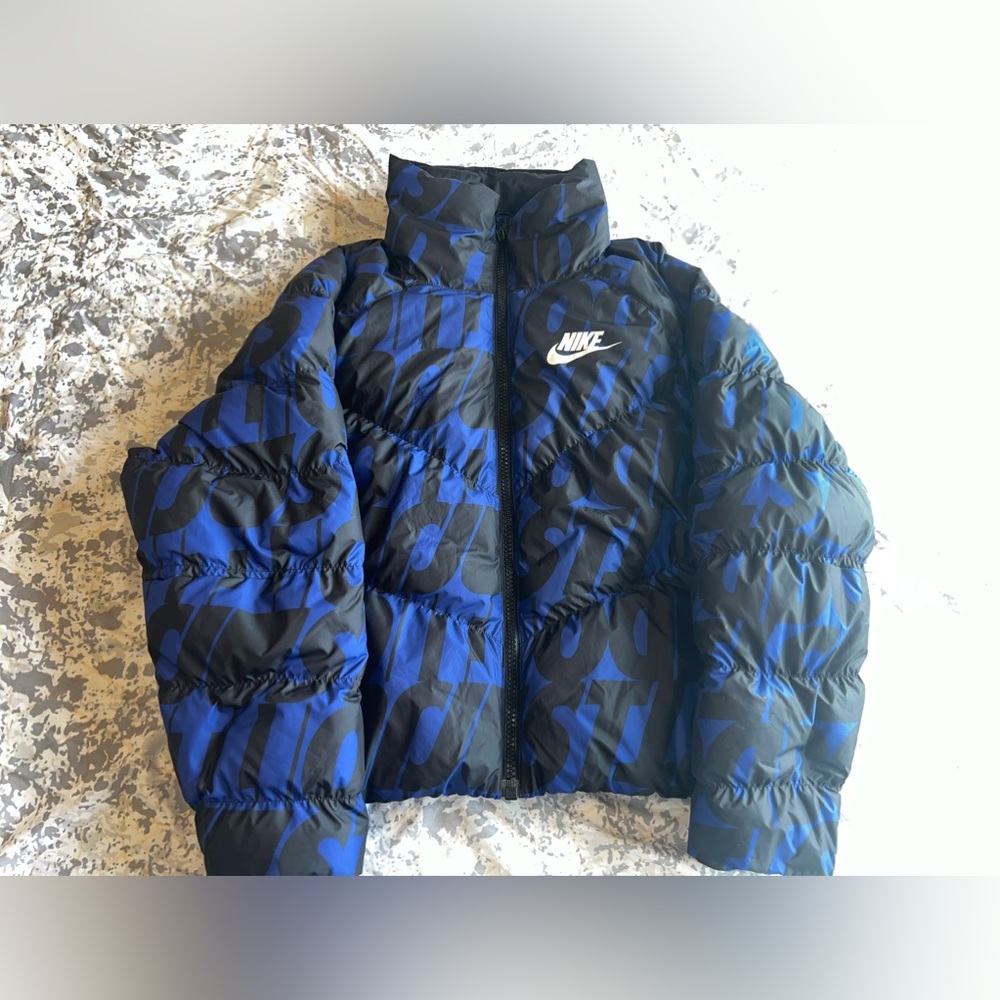 Black/Blue Nike puffy Women Small